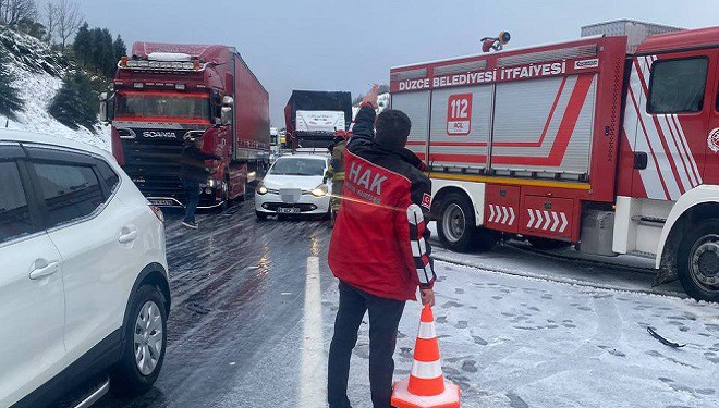 Van kurtarma ekibi, Bolu Tüneli'ndeki kazaya müdahale etti