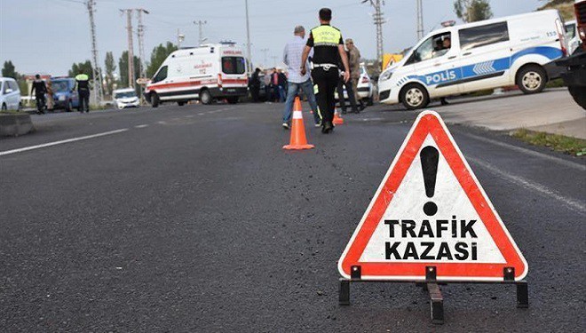 Vanlı 2 kardeş İzmir'deki trafik kazasında yaşamını yitirdi!