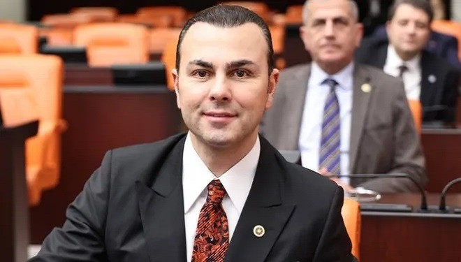 İYİ Parti Milletvekili Seyithan İzsiz partisinden istifa etti