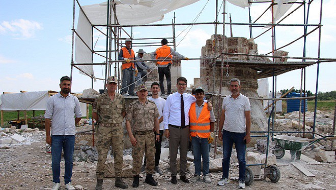 Erciş’te 2011 Van depreminde hasar gören kümbette restorasyon çalışması devam ediyor