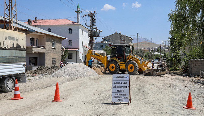 Süphan Caddesi’nde yenileme çalışmaları sürüyor