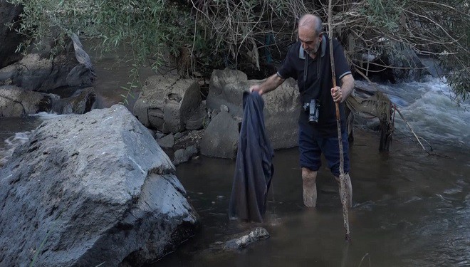 Doğa fotoğrafçısı Deliçay’da çöp topladı