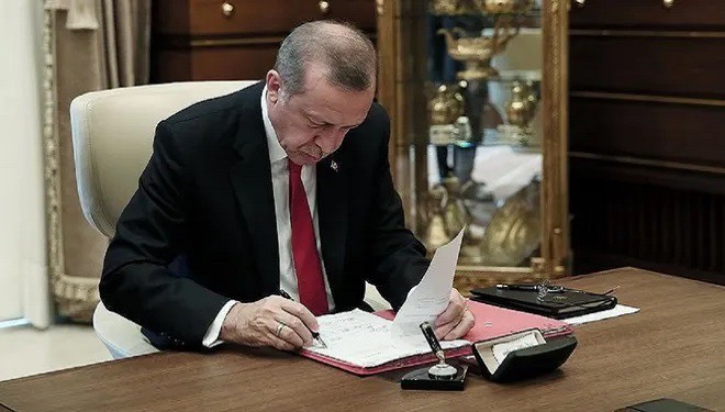 Cumhurbaşkanı Erdoğan, 3 bakan yardımcısını görevden aldı