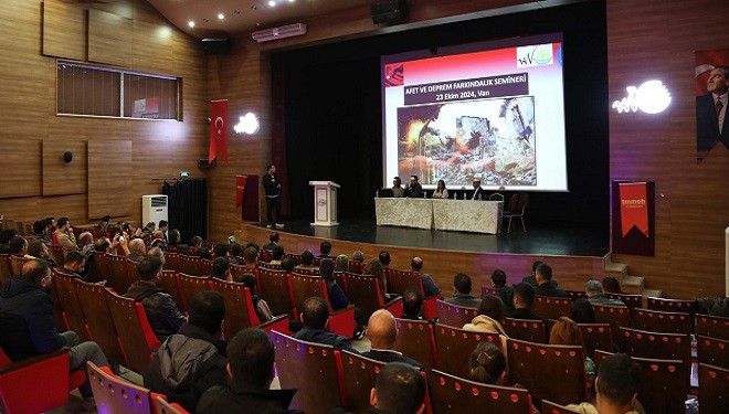 Van Büyükşehir Belediyesi'nden afet ve farkındalık semineri