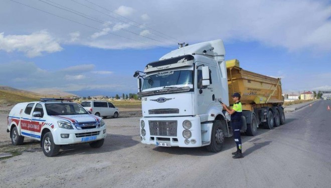 Van'da 82 şüpheli gözaltına alındı 10 kişi tutuklandı