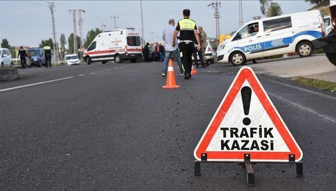 Van'da trafik kazası: Belediye eşbaşkanları yaralandı!