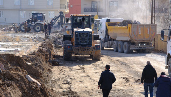 İpekyolu Belediyesi o mahallede yeni yol açıyor