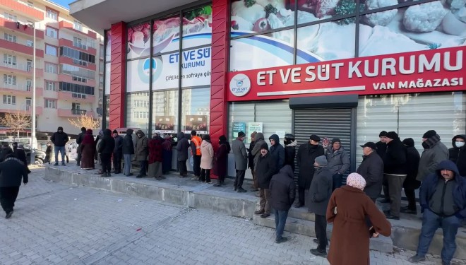 Van’da eksi 10 derecede et kuyruğu