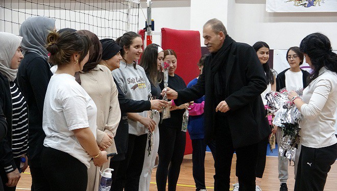 Van’da ‘Evinin Sultanları Voleybol Turnuvası’ sona erdi