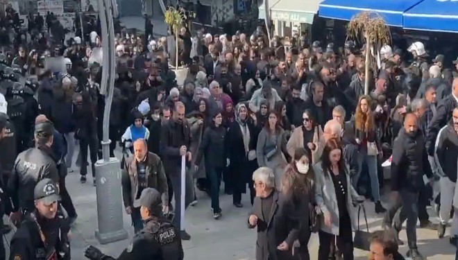 Van'da 'kayyum' protestosuna polis müdahalesi: 4 gözaltı